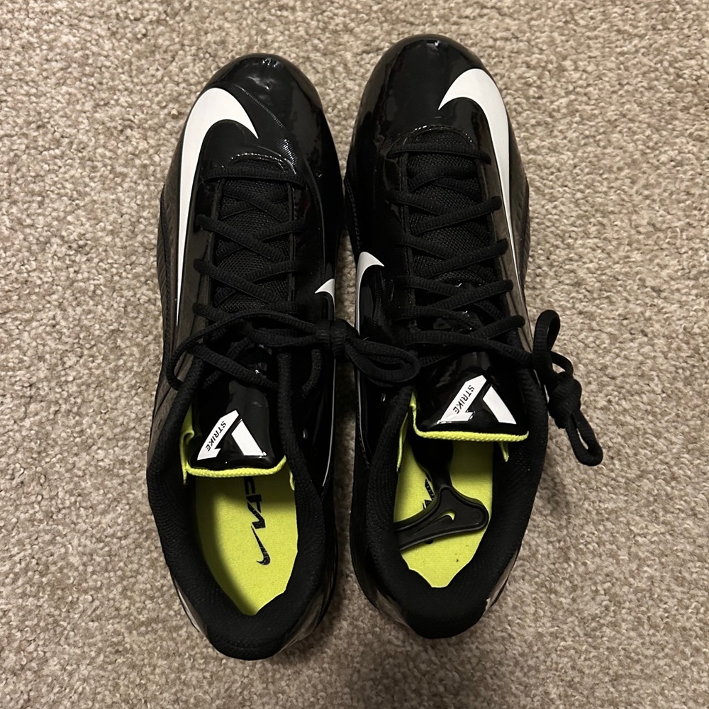 Men's Nike Black Cleat VAPOR V Strike Size: 13